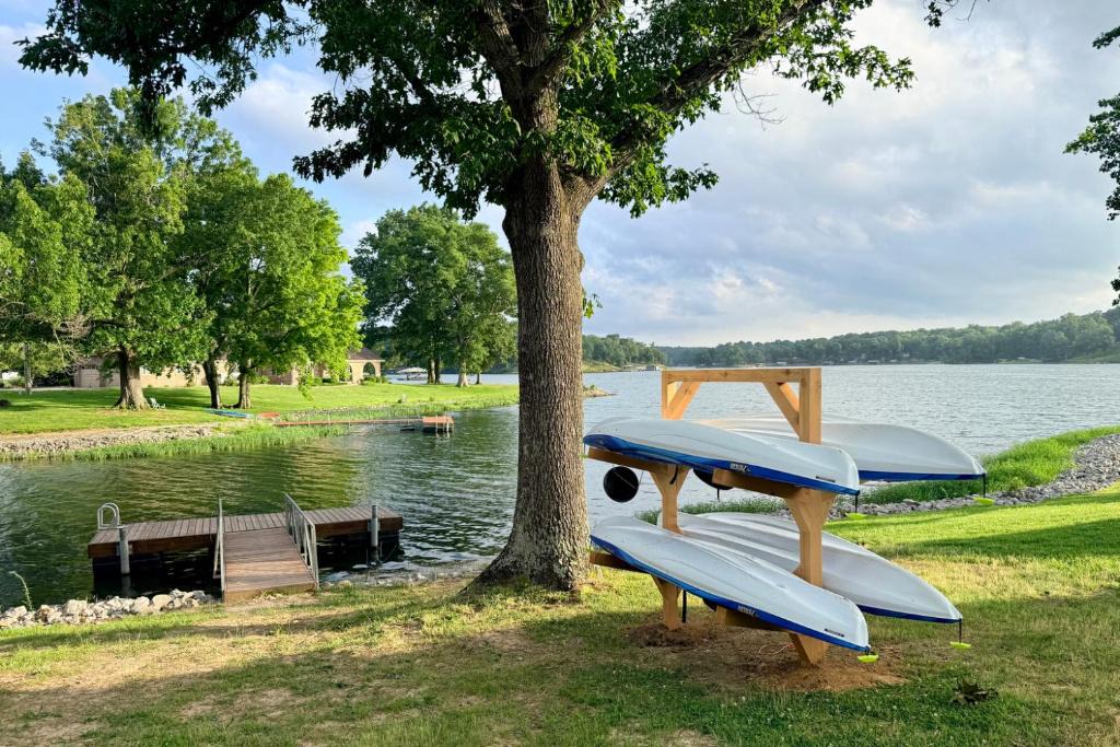Marion House | Waterfront 3BR Loft w Dock on Lake of Egypt