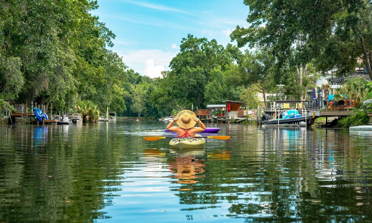 Weeki Wachee Gardens House | Waterfront Front Row Seats to Nature’s Best Show