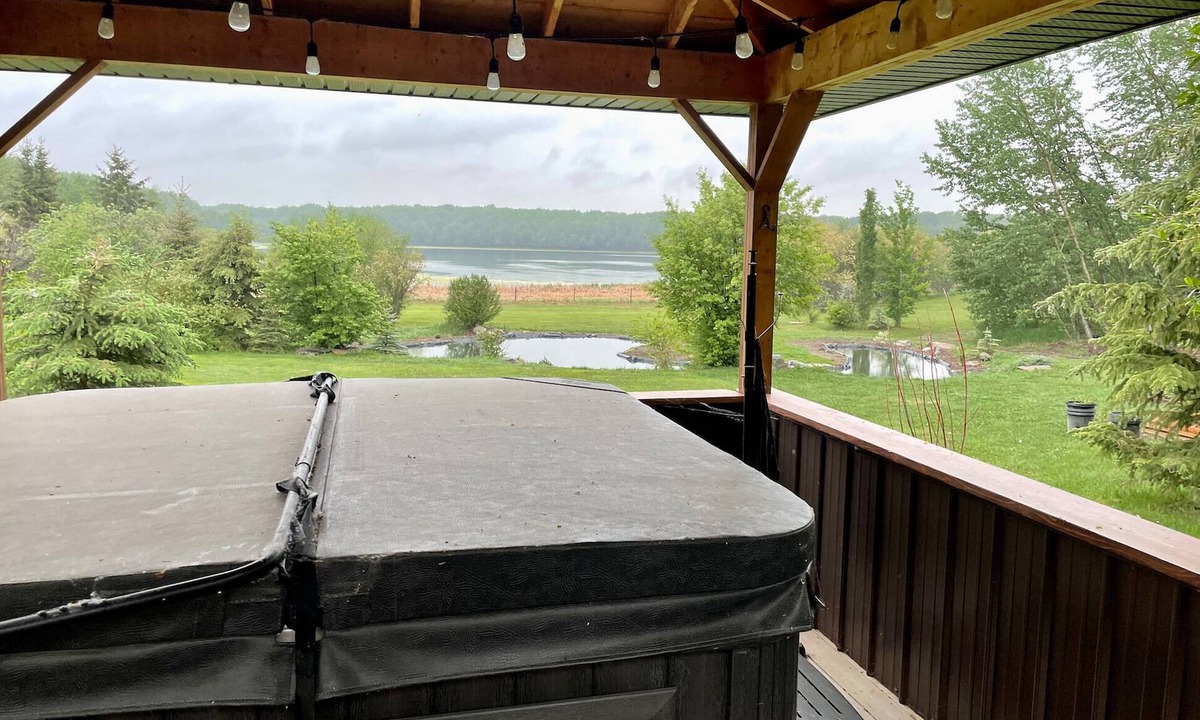 Central Alberta House | Western Bell— Lakeview Events
