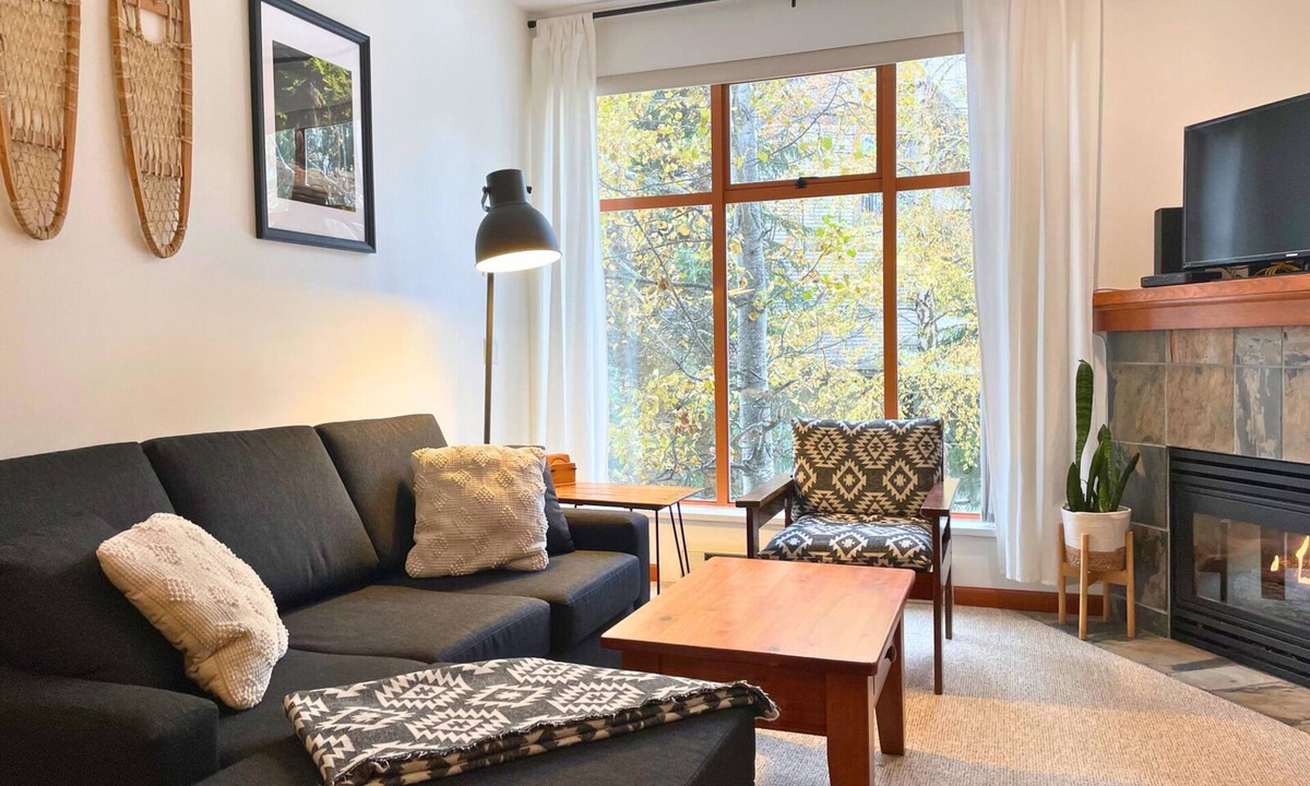 Village North House | Whistler Village | 2BR/2BA Condo | Hot Tub + Pool | Walk to Lifts | FREE Parking