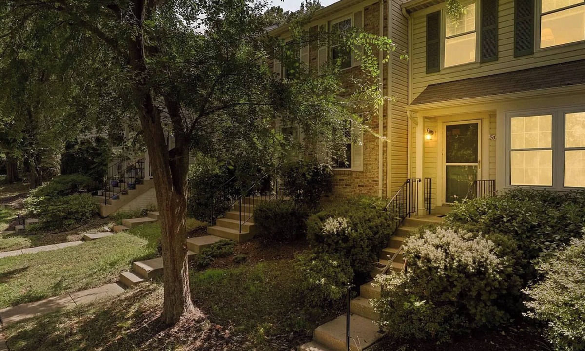 Clifton House | Whole House 35 mins to DC Top Neighborhood