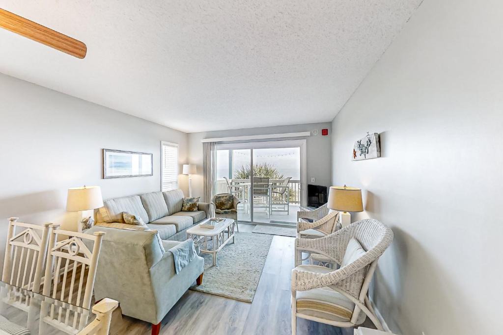Windy Hill Apartment | Windcrest Villas 201
