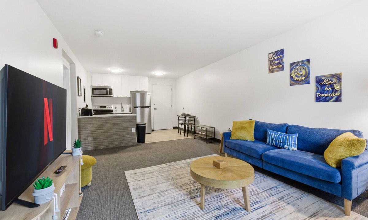 Northwest Raleigh Apartment | Work & Relax with Fast WiFi, Self Check-In, Workspace & Prime Raleigh Location