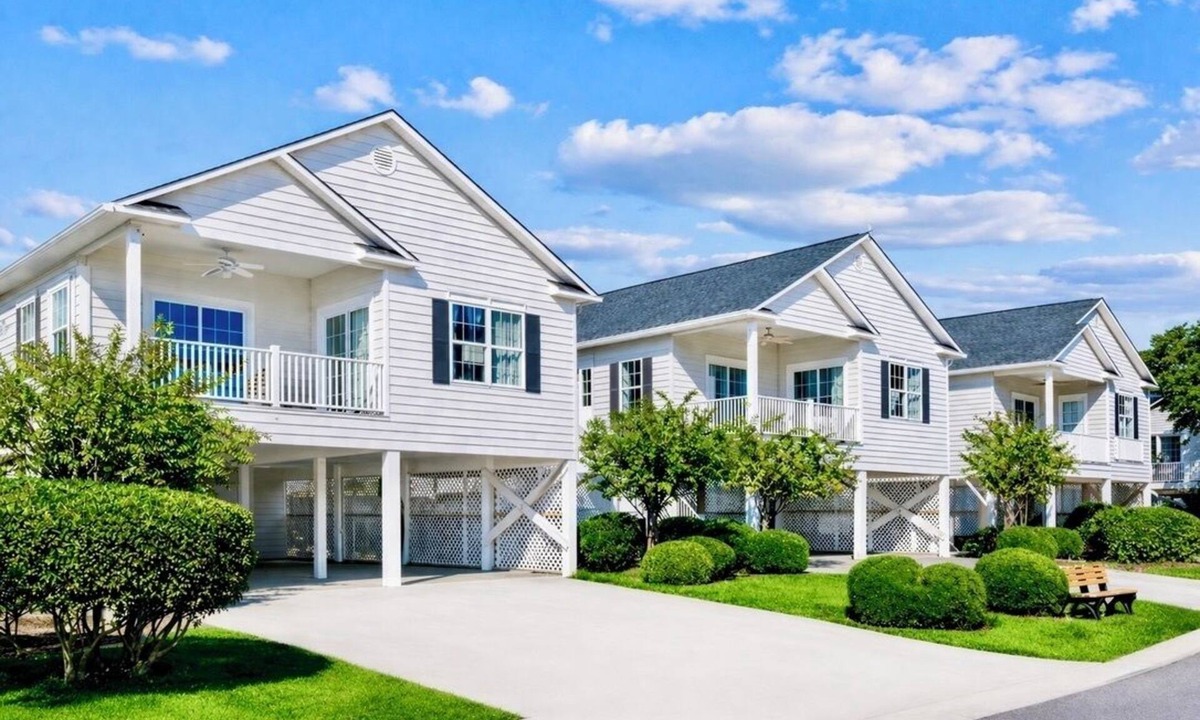 Ocean Drive Cottage | Wyndham at The Cottages - 4BR Suite - Sleeps 14 - Resort Pools, & Beach Access