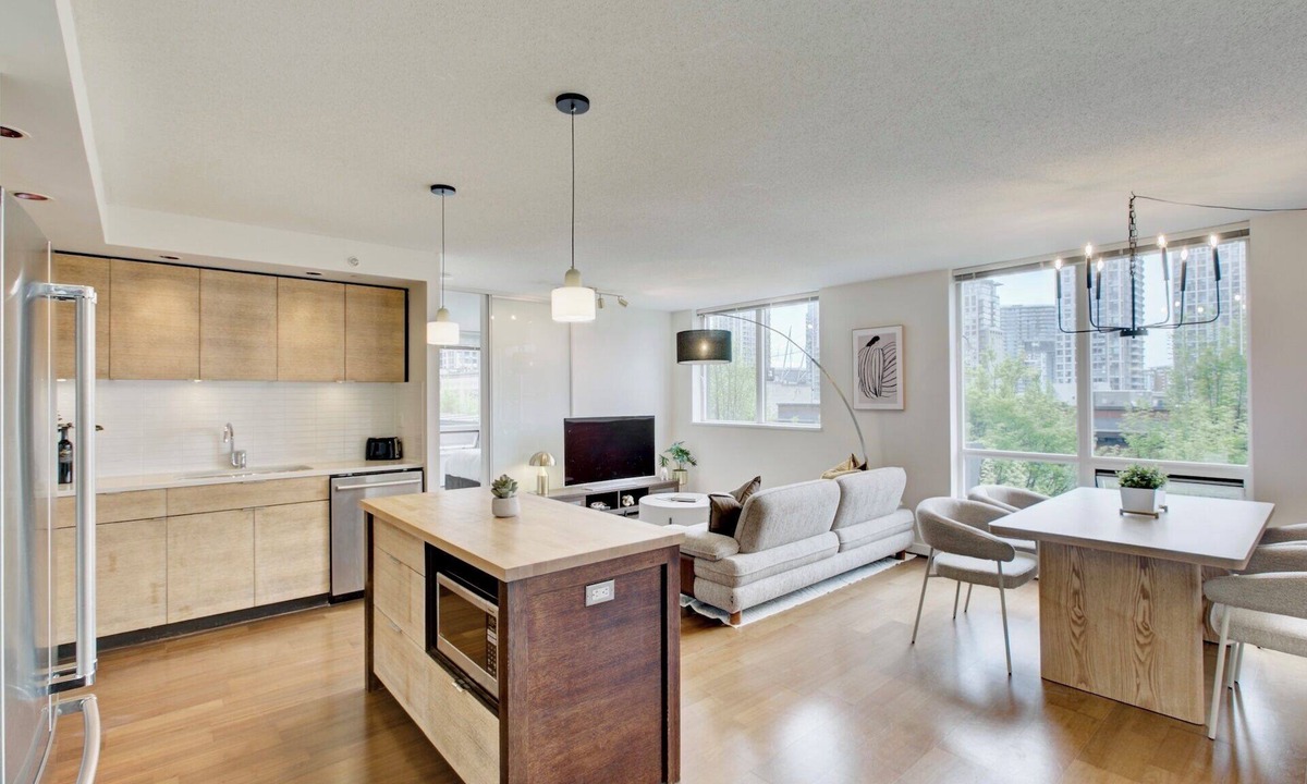 Yaletown Apartment | Yaletown Oasis