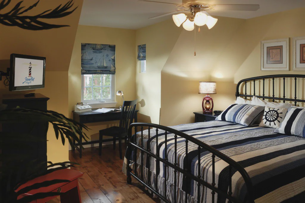 Branson Cabin | You will LOVE Thanksgiving and Family at Stormy Point Village in Branson, MO