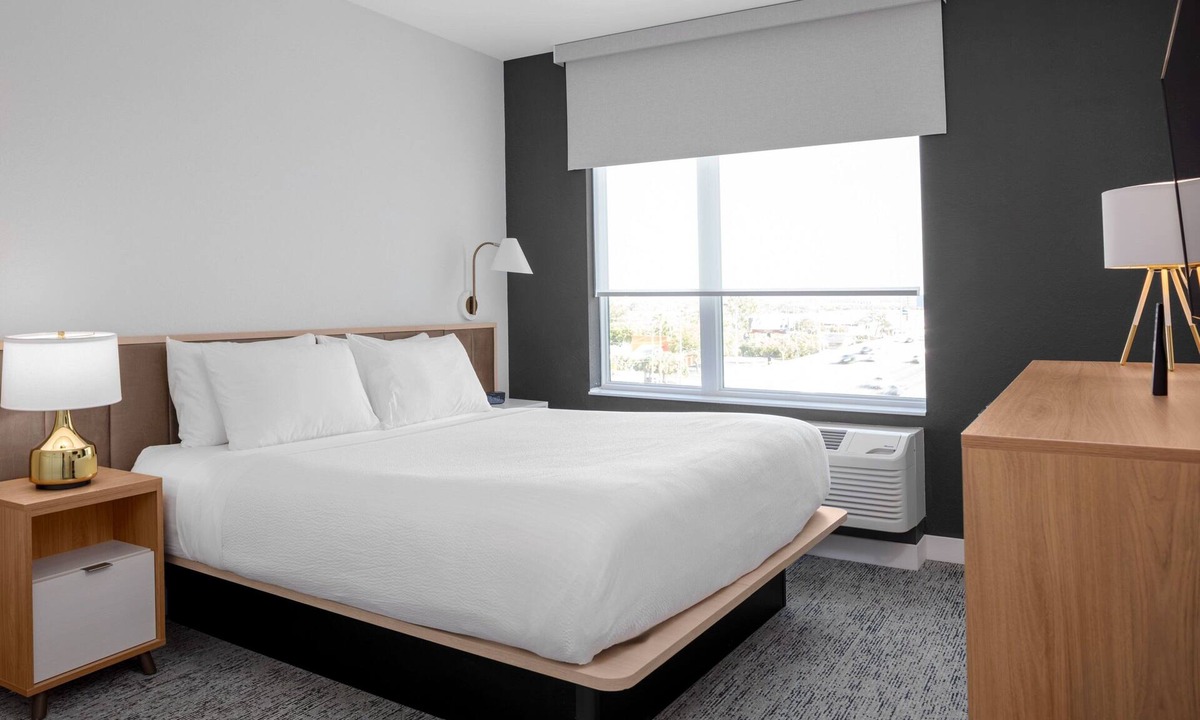 Clearwater Hotel | Your Home Away From Home! 4 Pet-friendly Units, Free Breakfast, Free Parking