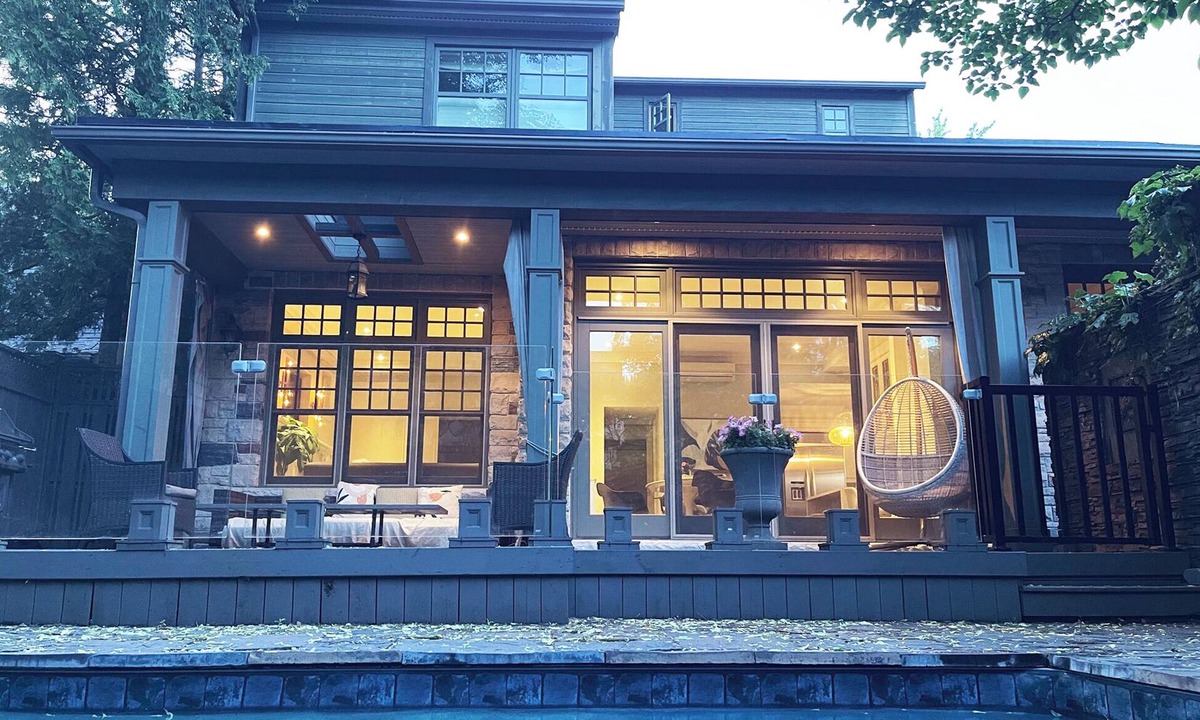The Kingsway House | YOUR KINGSWAY HOME AWAY FROM HOME