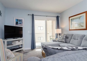 2 BR condo in Sand Pebbles w ocean views!