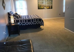 Annapolis with many amenities