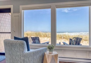 Breakers Beach House 10