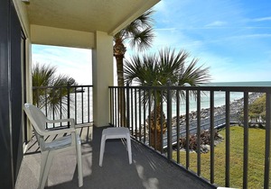 Land's End 301 building 6 Bright Corner Condo with large Beach Front Balcony!