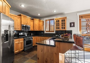 Managed by Park City Lodging-Walking distance to Main Street and Town Lift