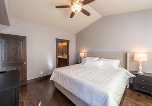 Modern Mountain Luxury, Stunning Deer Valley Mountain Views and Private Hot Tub!