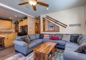 Moose Mgmt at Bear Hollow 5474 Pvt HotTub-FreeBus-Convenient & Centrally Located