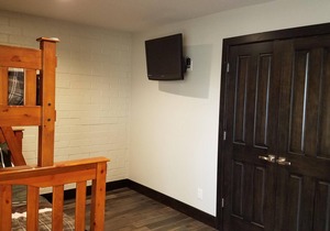 OVER 50% OFF MONTHLY BOOKINGS THIS SPRING/SUMMER/FALL 2022