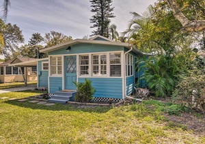 Quiet & Cozy Sarasota House w/Yard: Pet Friendly!