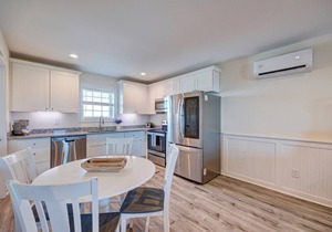 Saltwater Suites, 107 Queen 1st Floor