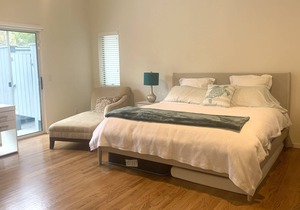 Westhampton paradise with heated pool -perfect summer rental