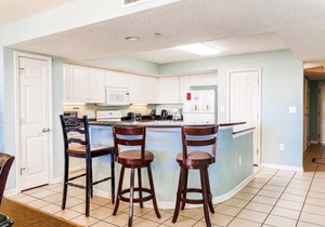 Yacht Club Waterfront Villa 15000sf Pool Hot Tub