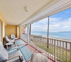 Tides Beach Club 