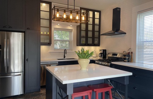 Cambridge House | Historic house in Cambridge, just a 5 minute walk down the hill to Old Galt.