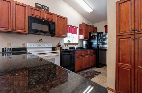 Indian Point Condo | 03-6 The Aerie Closest development to Silver Dollar City, Indoor/Outdoor Pool, Indoor Outdoor Splash Pad, Hot Tub & Workout Facility