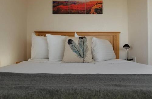Valle House | 072A Affordable Getaway near South Rim Sleeps 4- No Kitchenette