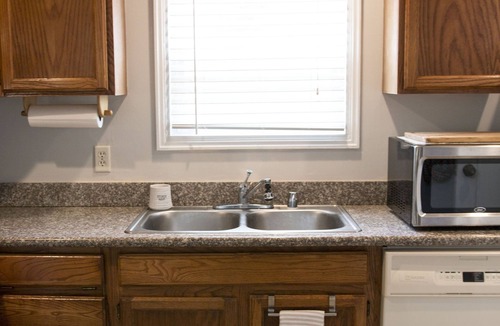 Santa Rosa Cottage | 1 Bedroom Cottage Walking Distance to Down Town