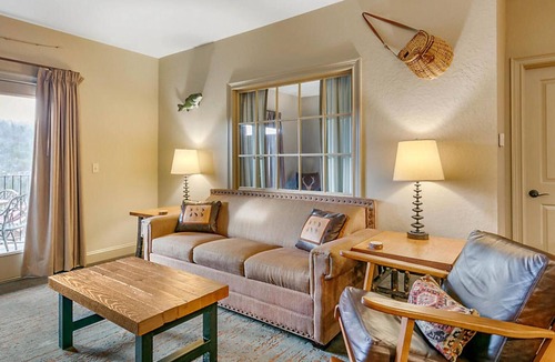 Big Cedars Cabin | 1 Bedroom Lodge, Sleeps 4, Full Kitchen, at Big Cedar Wilderness Lodge Resort