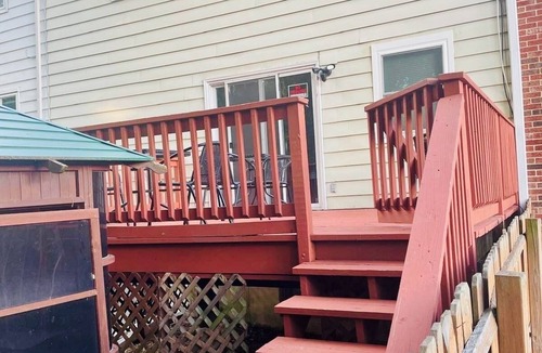 Laurel House | 1 Bedroom Terrace view Quiet Neighborhood shared bathroom living room,kitchen #3