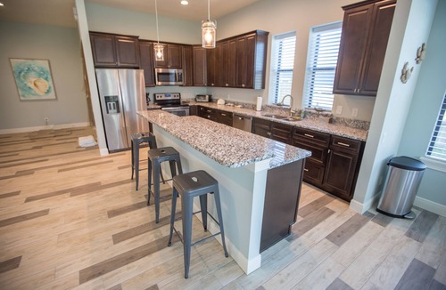 Port Canaveral House | 1 blk to the beach. 3 bdrm/3.5 bath, beach items, longboard, pickleball closeby