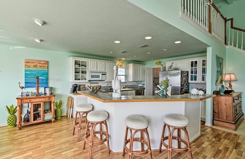 Indian Beach House | 1 Block to Beach: Family Getaway in Galveston!