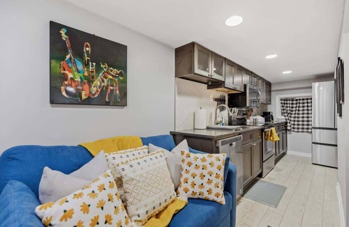 Petworth Apartment | 1-BR Pad in the Heart of Petworth/Walk to METRO