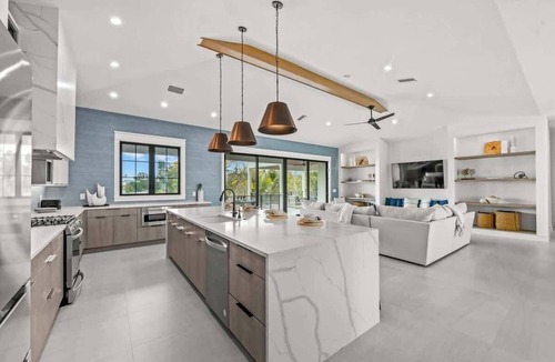 Sarasota House | #1 Home on Lido Key - Steps to Beach & St. Armands