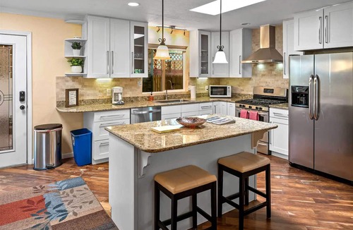 West Sedona Cottage | 1 Mi to Trails: Pet-friendly Home in West Sedona!