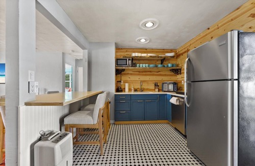 Newtown House | 10 min Lido Key Beach~St. Armand Circle~ Short drive to Siesta Key Beach