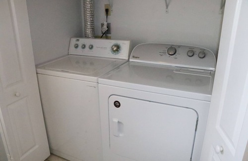 Siesta Key Apartment | 1010 Point of Rocks Road- Updated! pet friendly by the beach!