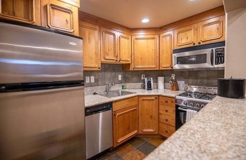 Midway Villa | 1072 | King Villa w/Kitchen | Near Park City
