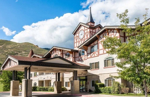 Midway Villa | 1072 | King Villa w/Kitchen | Near Park City