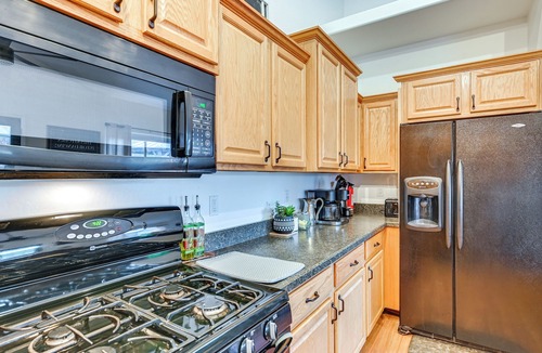Flagstaff Cottage | 12 Mi to Flagstaff: Pet-friendly Home w/Sunroom!