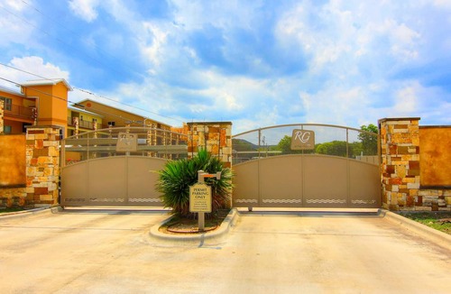 New Braunfels Apartment | 131 m² Apartment ∙ 3 bedrooms ∙ 6 guests