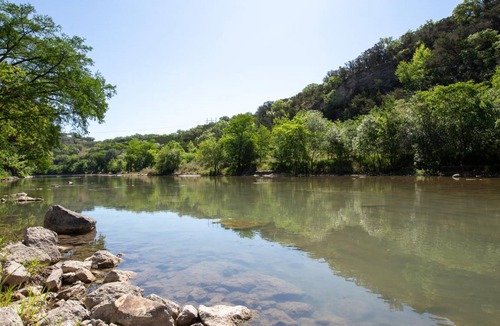 New Braunfels Apartment | 131 m² Apartment ∙ 3 bedrooms ∙ 6 guests