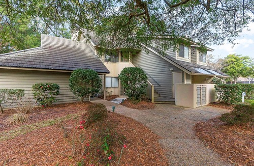 Arcadian Shores Villa | 14D Richmond Park-Remodeled- Full Amenity Access