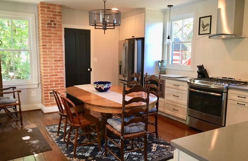 Jefferson House | 1886 Historic farmhouse cottage
