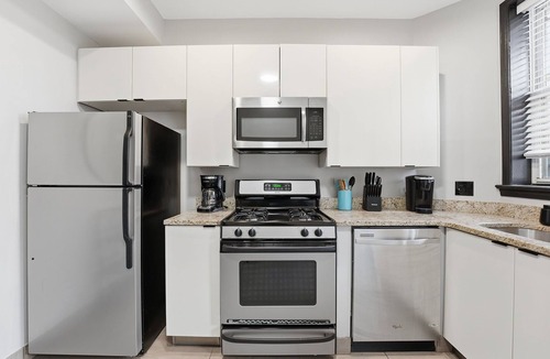 Shaw Apartment | 1BR DC · Monthly Stays · Walk to Metro, Parking