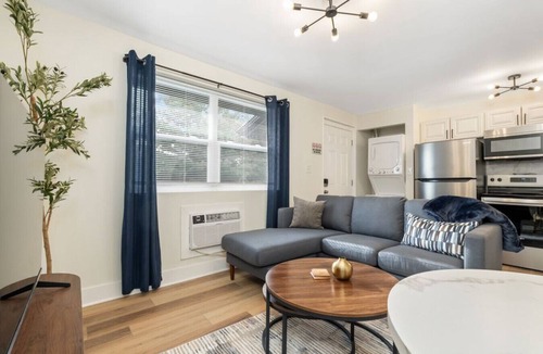 Downtown Columbus Apartment | 1BR Unit for an easy comfy stay
