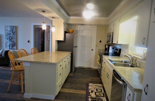 Venice Villa | 2 bed/2 Ba Venice Island Villa - Walk to Beach & Historic Downtown Venice!