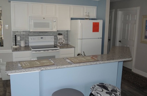 Calabash Villa | 2 Bedroom/ 2 Bath Condo with a sleek interior will have you relaxing in no time! (308)