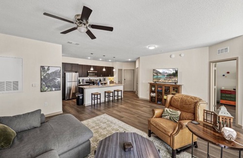 Winter Haven Apartment | 2-bedroom, 2-bath unit offers a family-friendly retreat just mins from LEGOLAND.
